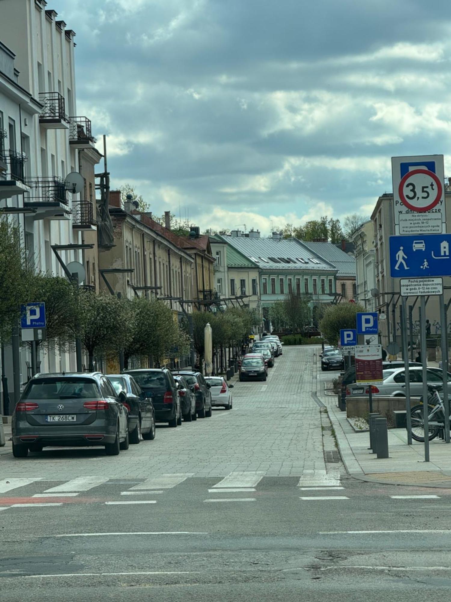 Smart Central Stay 2, Rynek, Sienkiewicza 24-Hour Check-In Zameldowanie Calodobowe Kielce Kültér fotó